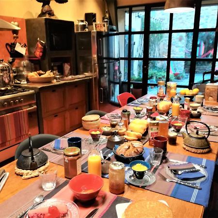 Maison D'Hote La Tourette Кукуньян Экстерьер фото